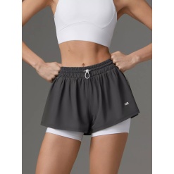 Двойные спортивные шорты серые